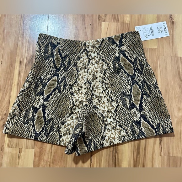 Zara ASYMMETRICAL CULOTTE SKIRT WITH APPLIQUE Size XS NWT - Picture 7 of 11